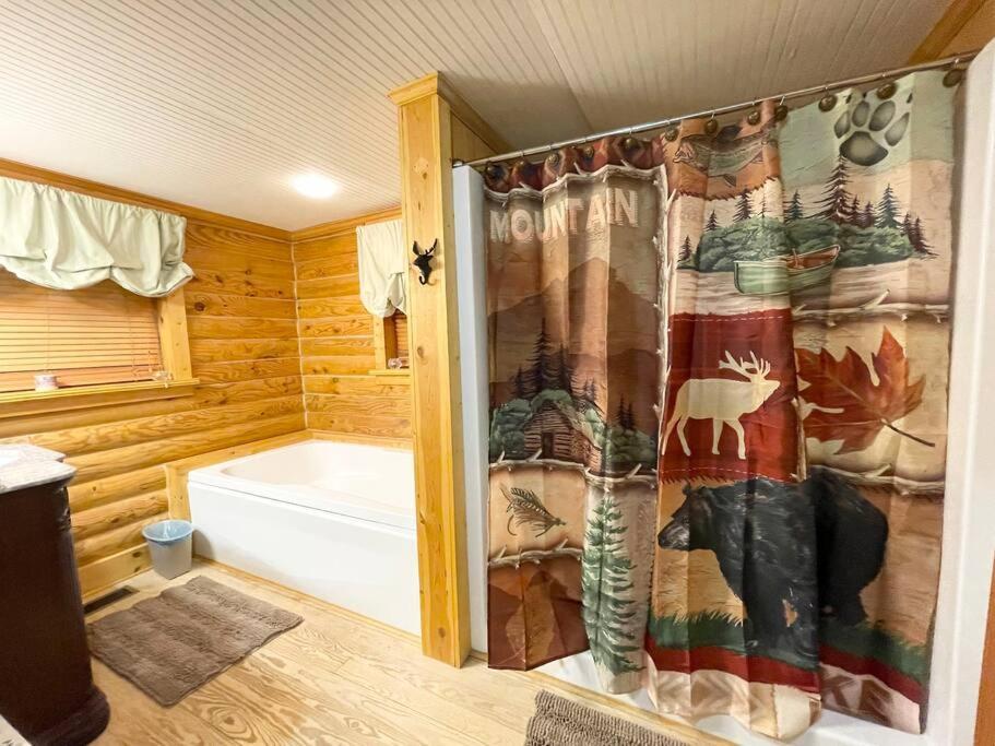 Basye One Of A Kind Rustic Log Cabin Near Bryce Resort - Large Game Room - Fire Pit - Large Deck - Bbq מראה חיצוני תמונה