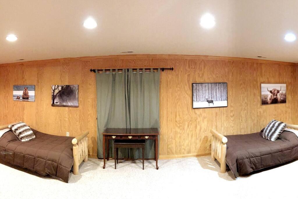 Basye One Of A Kind Rustic Log Cabin Near Bryce Resort - Large Game Room - Fire Pit - Large Deck - Bbq מראה חיצוני תמונה