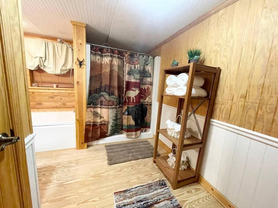 Basye One Of A Kind Rustic Log Cabin Near Bryce Resort - Large Game Room - Fire Pit - Large Deck - Bbq מראה חיצוני תמונה