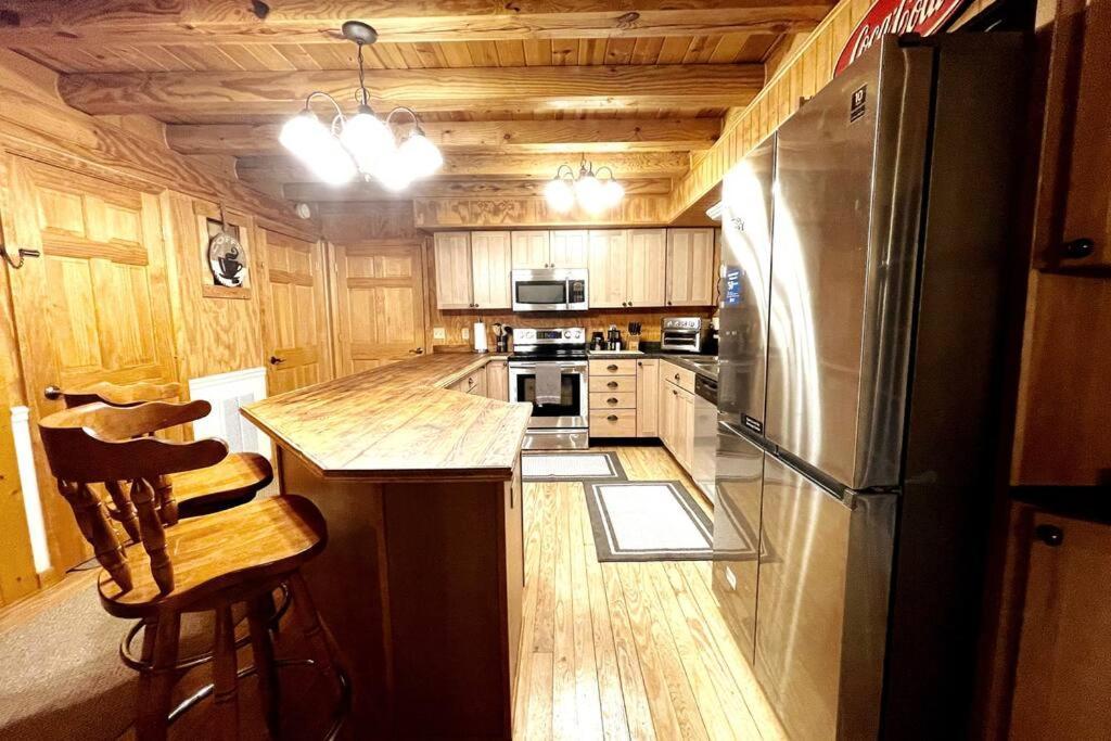 Basye One Of A Kind Rustic Log Cabin Near Bryce Resort - Large Game Room - Fire Pit - Large Deck - Bbq מראה חיצוני תמונה